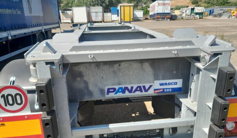 RIMORCHIO PORTA CONTENITORI pieno